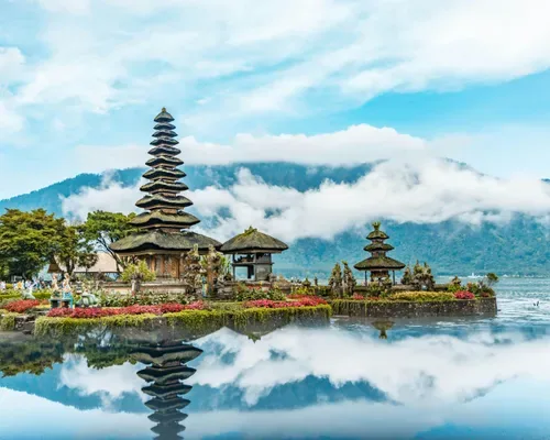Swiss tourist jailed in Indonesia for insulting Hindu holiday