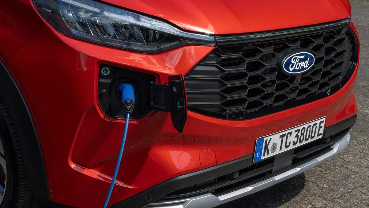 Ford Tourneo diesel axed in Australia, replaced by PHEV