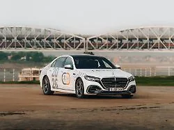 "Das beste Auto der Welt": Mit der Mercedes S-Klasse im Dauerlauf