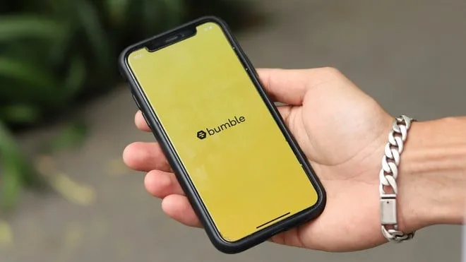 O Bumble virou o Tinder? App acaba com sua regra mais famosa