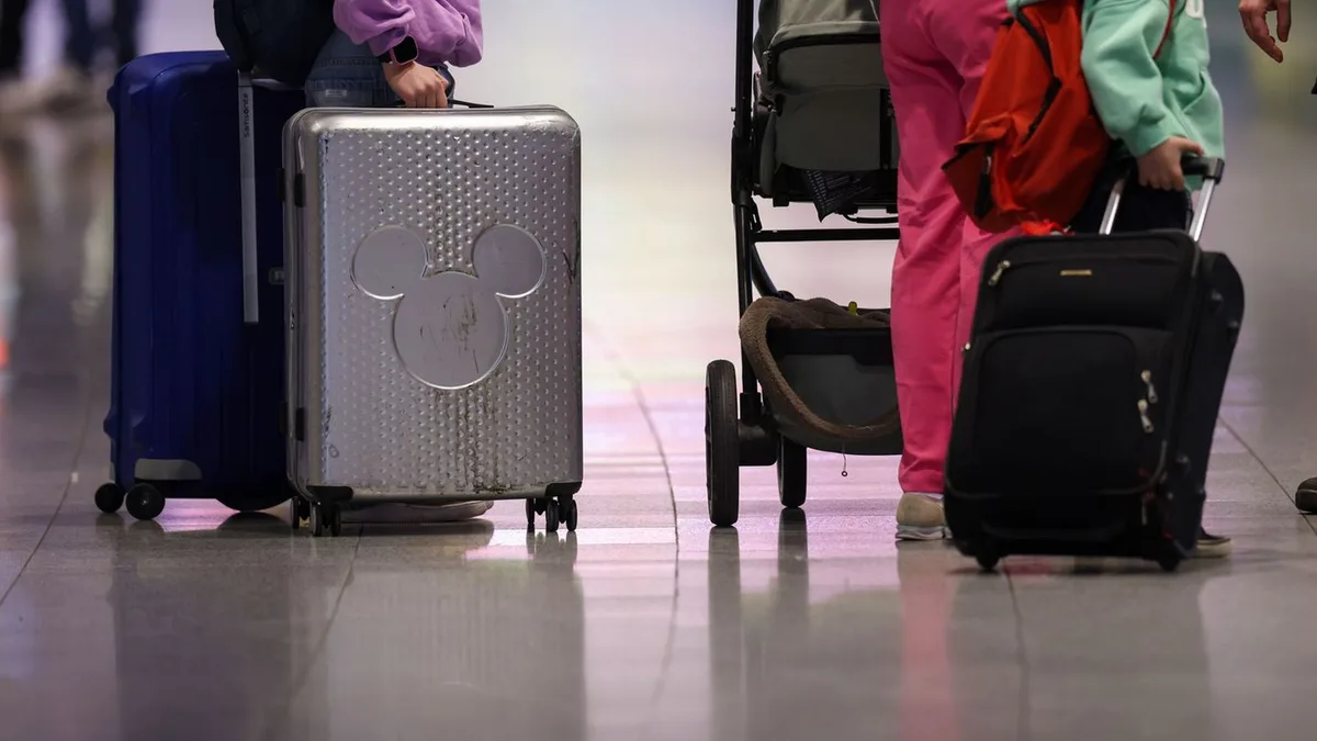 Giftige Begleitung: Reisende am Flughafen von Skorpion gestochen