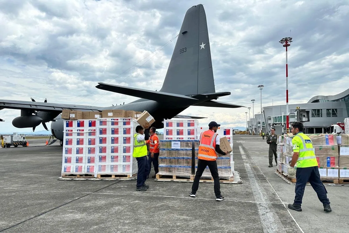 La Dian informó cuántas toneladas de ayuda internacional recibió Colombia hasta ahora para los afectados por el terremoto del 10 de agosto