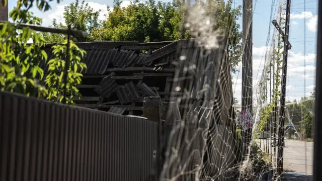 Ataque russo a prédio residencial em Sumy faz 2 mortos