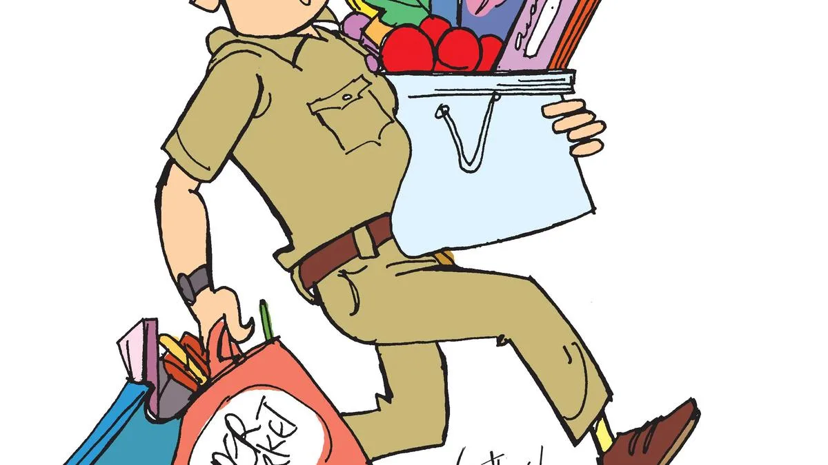 Moozhiyar police in Keralam turn Onam invite into a helping hand for tribal families