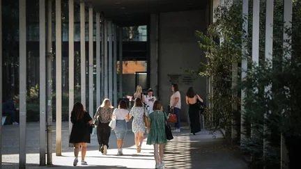Un dispositif d'absences autojustifiées pour les étudiantes qui souffrent de règles douloureuses mis en place à l'université de Lille