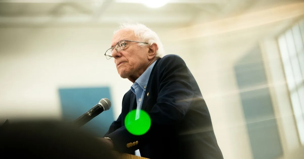 Oficial y confirmado: un proyecto de Bernie Sanders busca impedir recortes del Seguro Social por deudas estudiantiles