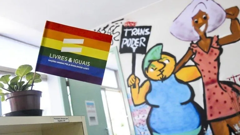 Projeto de Lei pretende padronizar o atendimento LGBTQIA+ no SUS