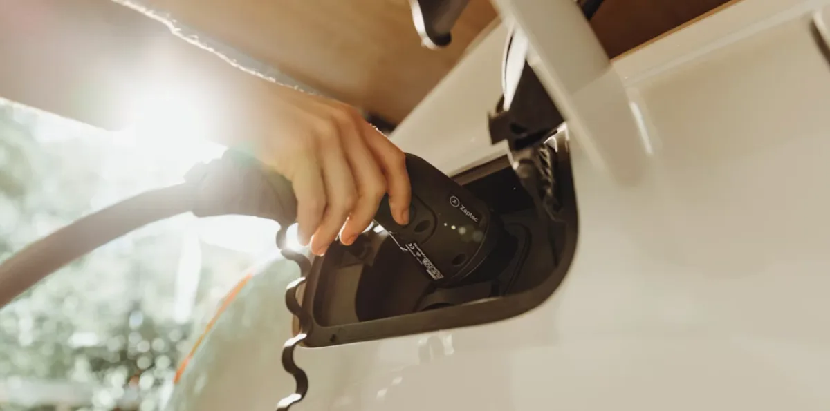 Projeto de lei quer trazer indenizações pesadas para vítimas de acidentes com carros elétricos