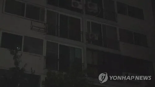 폭염 속 부산 아파트서 정전…370가구 불편