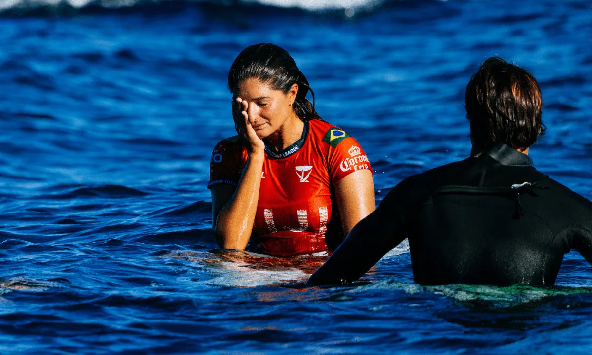 Luana Silva perde duelo em Cloudbreak e está fora da etapa de Fiji da WSL