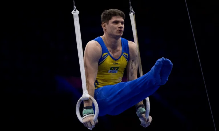 Flávia Saraiva e Lorrane Oliveira vão fazer o individual geral no Mundial