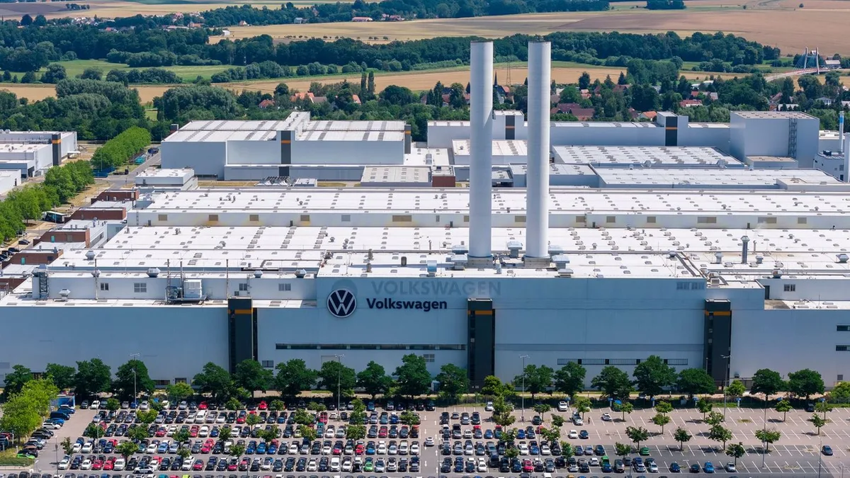 Betriebsversammlung bei VW: Treffen mit VW-Spitze: Regierung wirbt für Werk in Zwickau