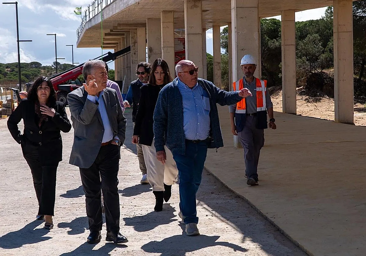 La Guardia Civil extiende la investigación de la zona azul en Matalascañas a siete contratos más que suman 214 millones