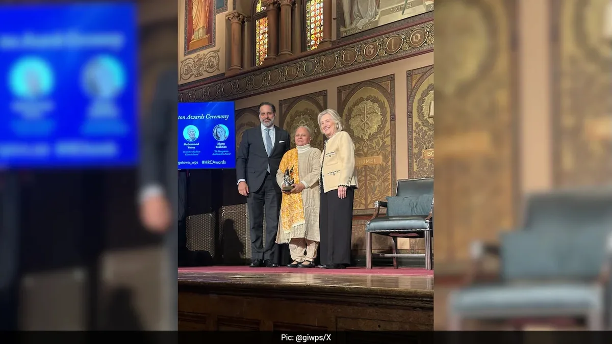 Indian Social Worker Reema Nanavaty Gets Hillary Rodham Clinton Award