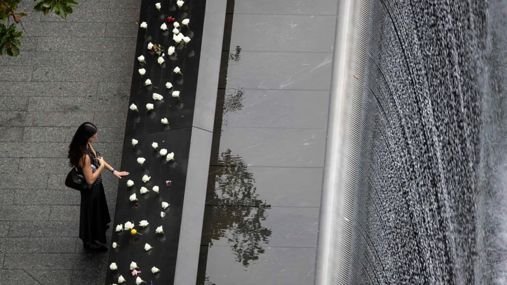 Vingt-cinq ans après, les États-Unis commémorent les victimes du 11-Septembre