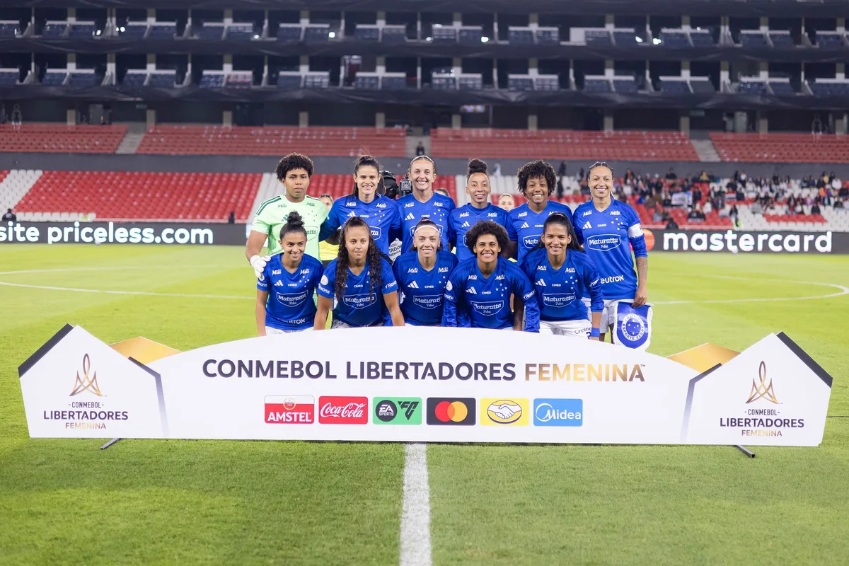 Byanca e Camila decidem, e Cruzeiro estreia com vitória na Libertadores