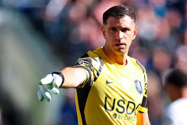 Chelsea receive Emi Martinez health update after sickening collision vs Everton