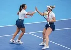 Stefani e Dabrowski vão encerrar o sábado e buscam a 6ª final do ano