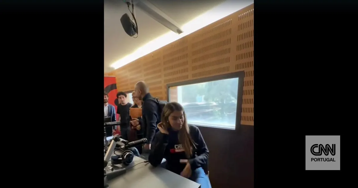 Associação Académica de Coimbra apresenta queixa à Provedoria da Justiça por invasão de rádio pelo Chega