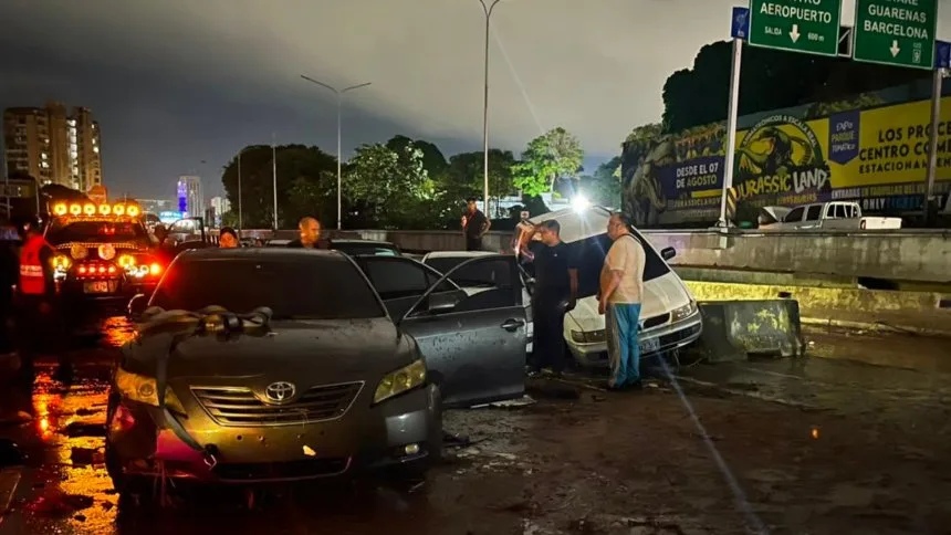 Activaron protocolos de emergencia para atender afectaciones que dejaron las fuertes lluvias de este 22Ago