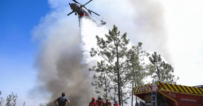 Cerca de 50 concelhos em perigo máximo de incêndio