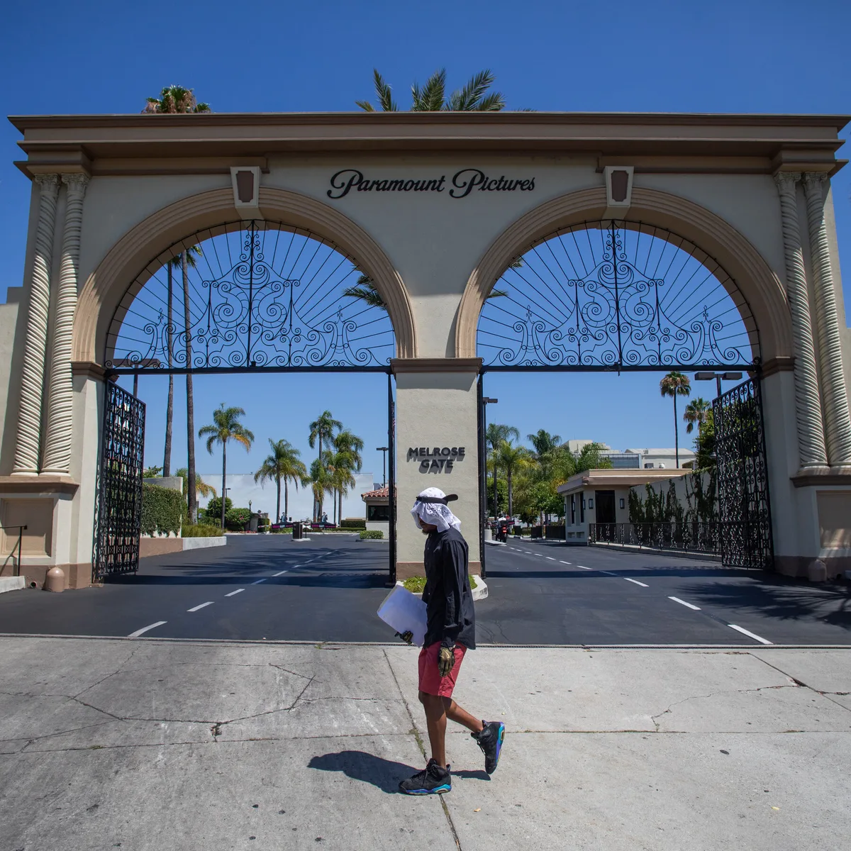 Paramount Asks States to Shoulder Costs of Delaying Warner Bros. Deal