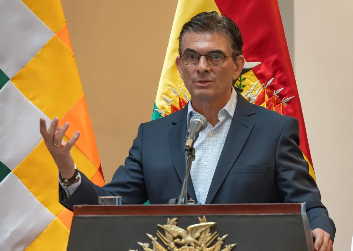 El presidente de Bolivia nombra a Christian Andrés Morales Burgos nuevo ministro de Economía y Finanzas