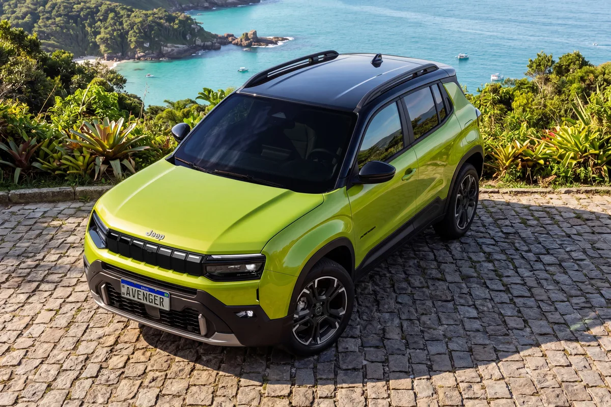 Jeep Avenger tem preço promocional a partir de R$ 114 mil e traz itens de tecnologia inéditos; veja versões