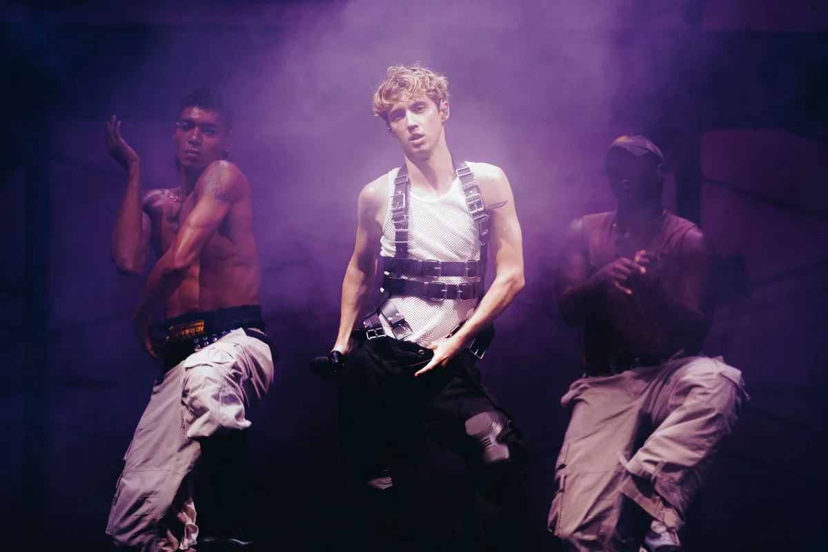 Troye Sivan, Jadakiss And Hasan Minhaj Lead This Week’s Smartest Music Marketing Moves