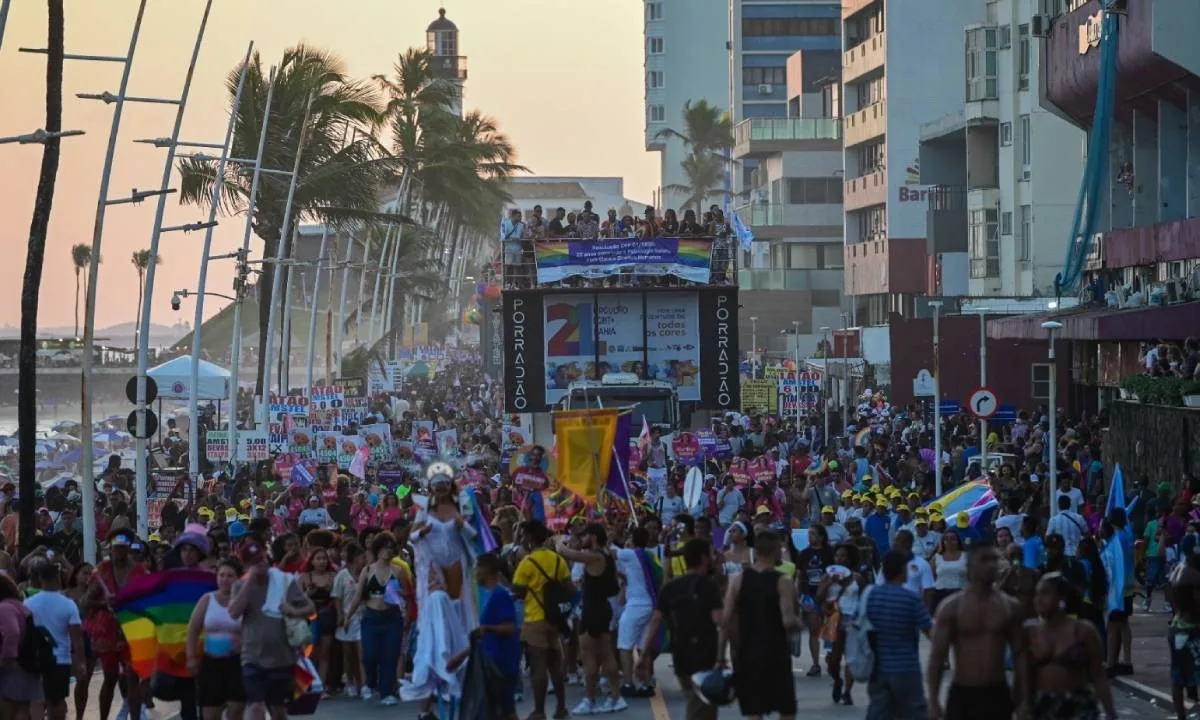 Trânsito terá mudanças durante Parada do Orgulho LGBT+ Bahia, em Salvador, neste domingo