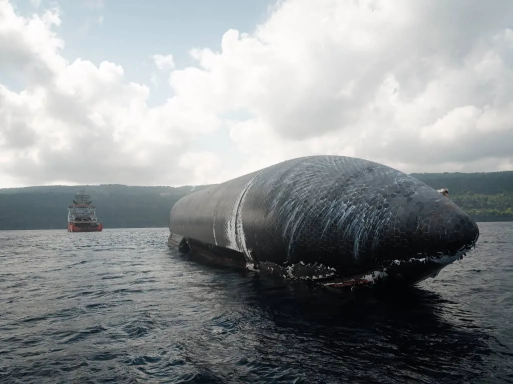 Maior foguete do mundo sobrevive a pouso no mar e aguarda semanas por resgate: o que o 13º voo da Starship pode ensinar à SpaceX