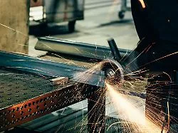Studie sieht schwierige Lage: Rüstungsbranche kann strauchelnde Industrie nicht retten