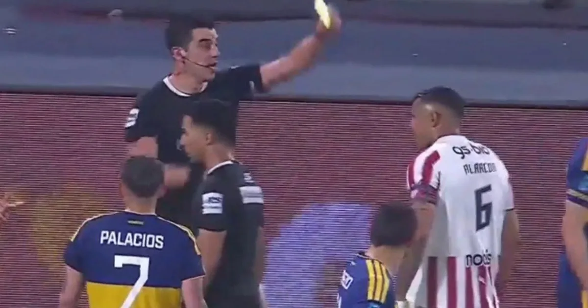 Exclusivo Olé: por qué en Instituto-Boca un jugador "recibió" dos amarillas y no fue expulsado