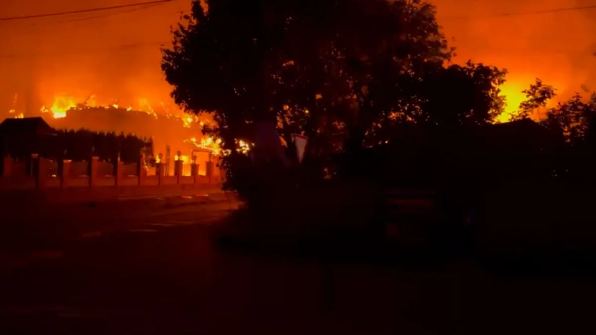 Al menos 27 muertos y 42 heridos tras un ataque ruso a un almacén cercano a la capital de Ucrania