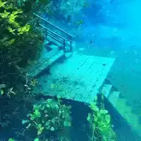 Chuva cobre decks de fervedouro com alta do Rio Azul