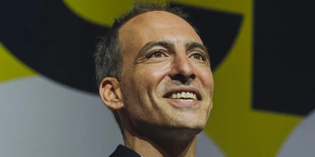 Raphaël Glucksmann annonce être candidat à l’élection présidentielle dans le cadre de la primaire organisée avec le Parti socialiste