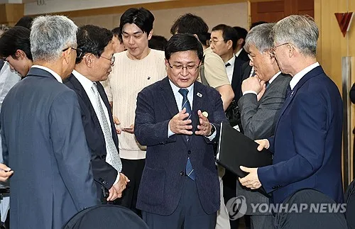 기후장관 "가스발전 늘어날 것"…반도체 위한 LNG발전 확대 용인