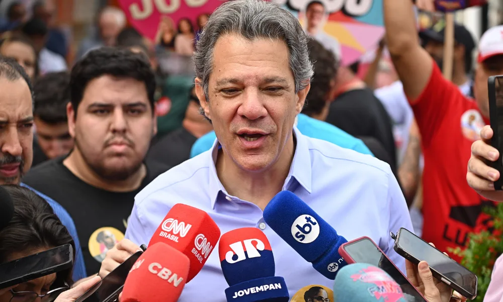 Haddad promete dobrar vagas em tempo integral e criar Pé de Meia paulista