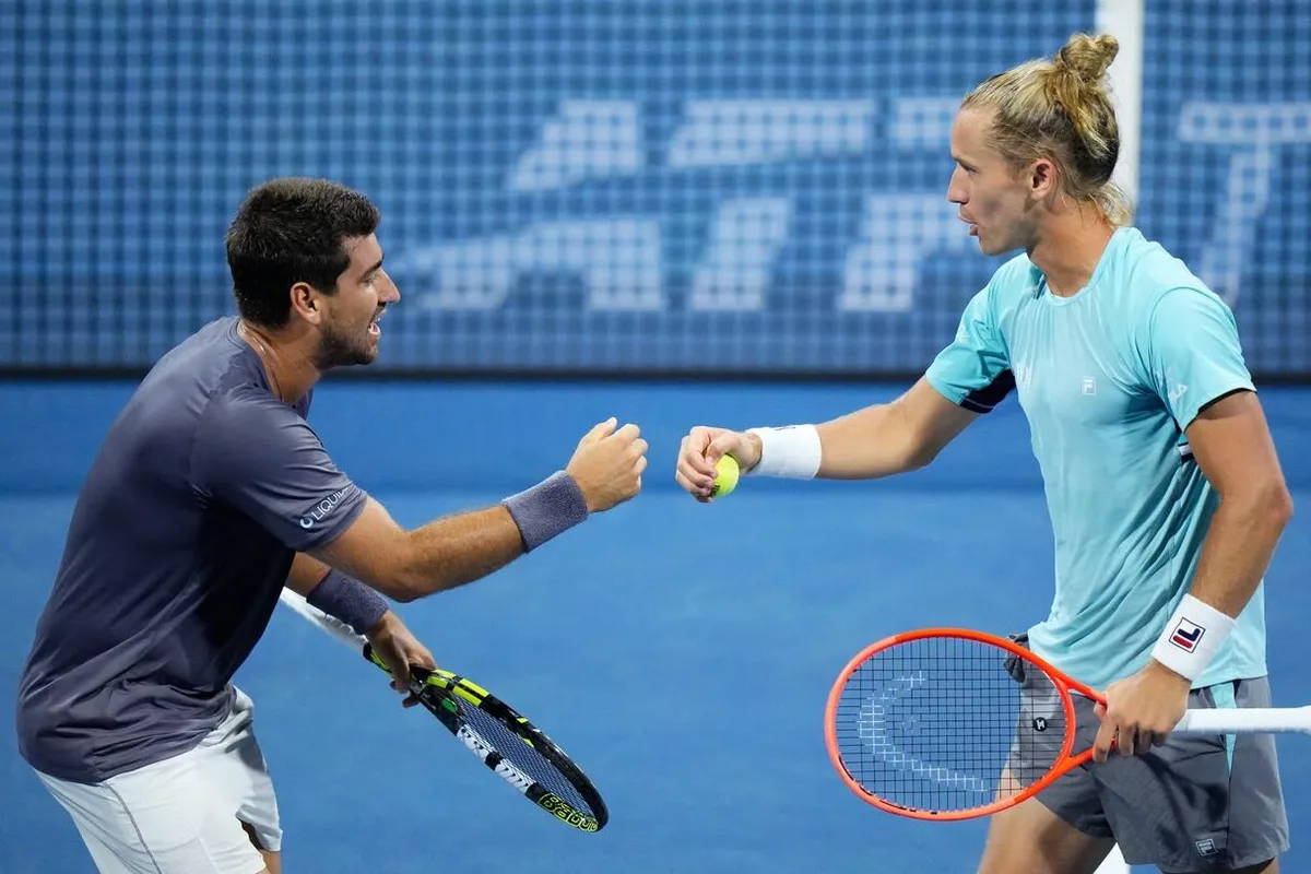 Orlandinho e Rafa comemoram primeira semi de Masters 1000