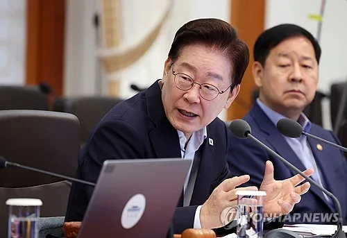 李대통령 "자영업자 배달료 원성…배달앱 실질적 경쟁 확보해야"
