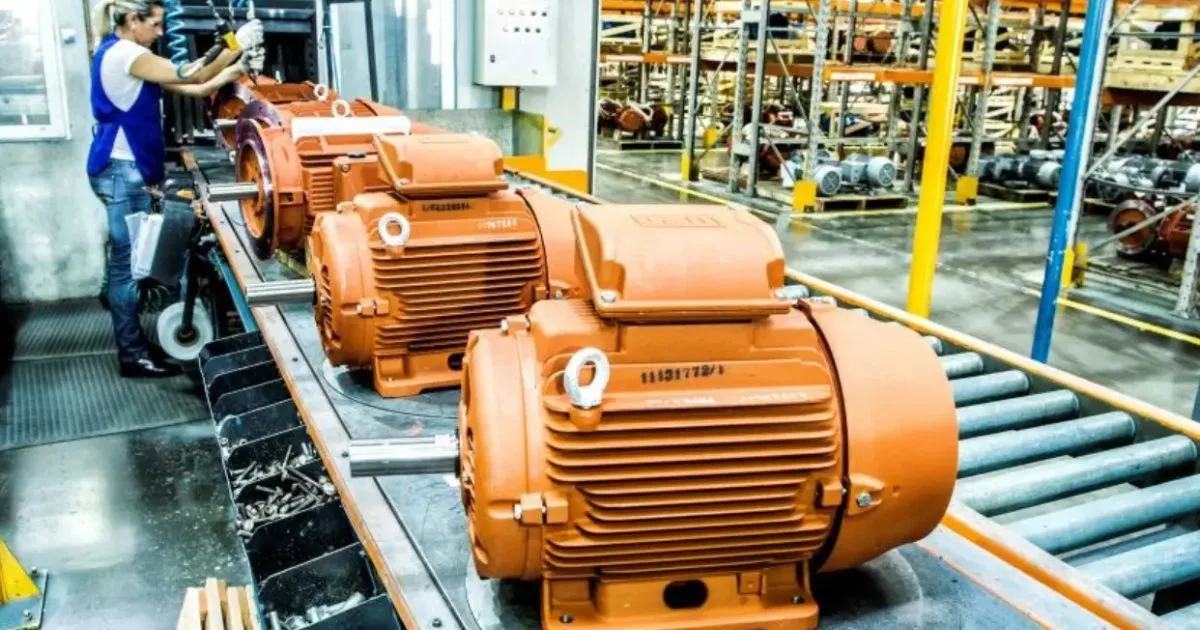 Gigante dos motores, WEG anuncia sucessão no alto escalão e prepara saída de executivo após 41 anos de atuação em SC