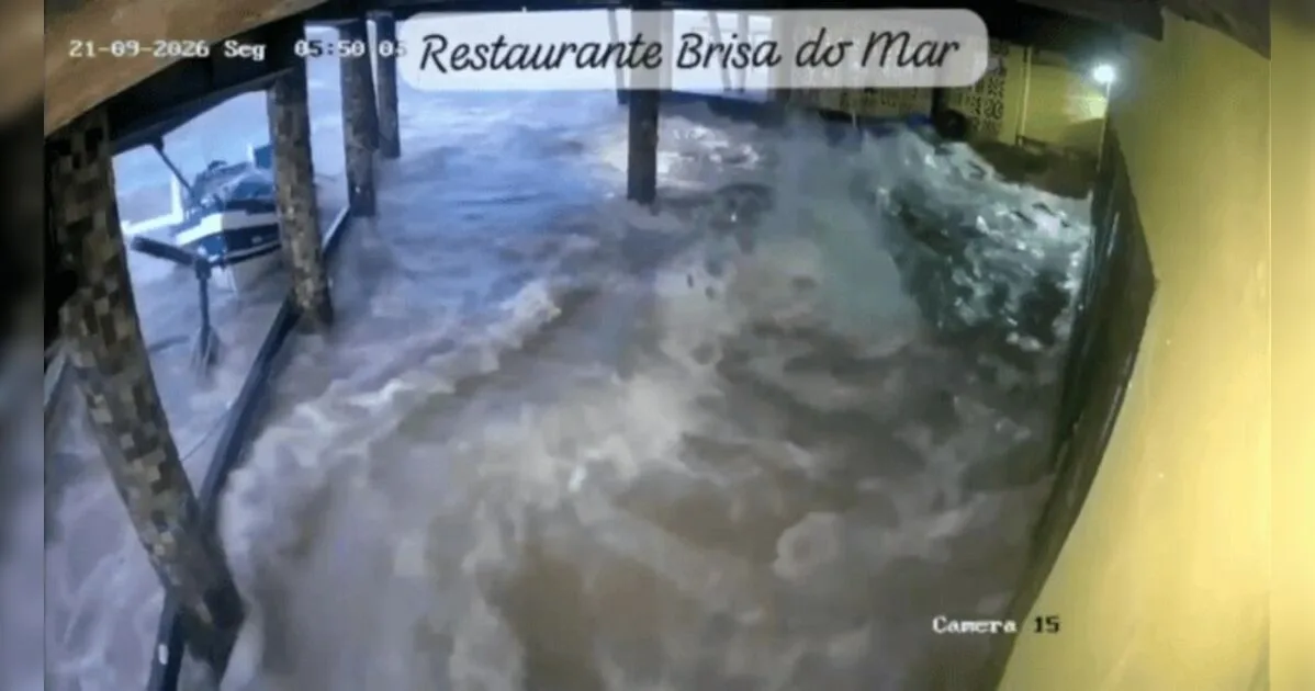 Onda gigante invade comércios e arrasta barcos após tsunami meteorológico em SC