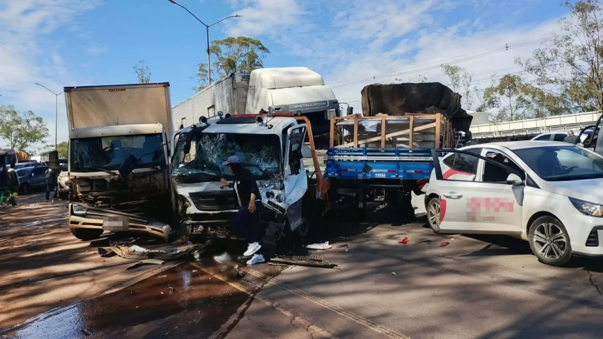 Imagens mostram magnitude de engavetamento na BR-040