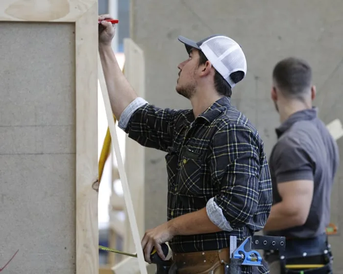 Up to 6,000 tradies to get free qualifications under Labor scheme – as it happened