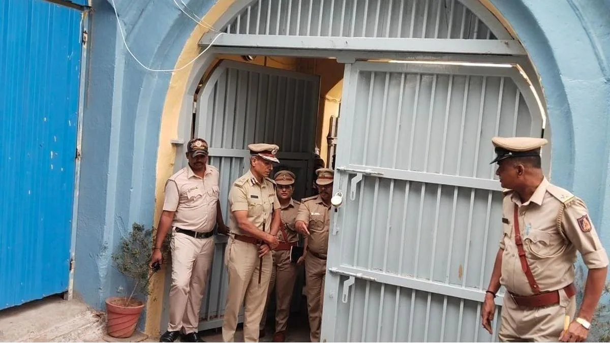 DGP Alok Kumar visits Hassan Prison