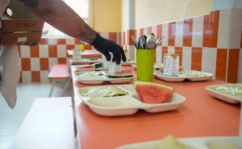DIF de la CDMX informa que cinco escuelas más se suman a plan piloto "Sazón para el Bienestar"; brindarán alimentos calientes