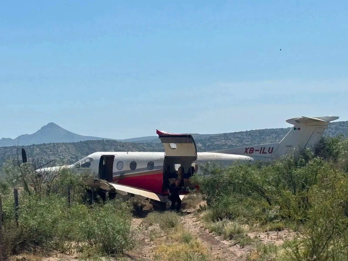 Aterriza de emergencia aeronave privada en Acuña, Coahuila; cinco salen ilesos