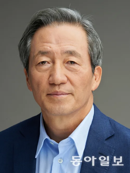 정몽준 아산재단 이사장, 전태일재단에 장학기금 5억 기부