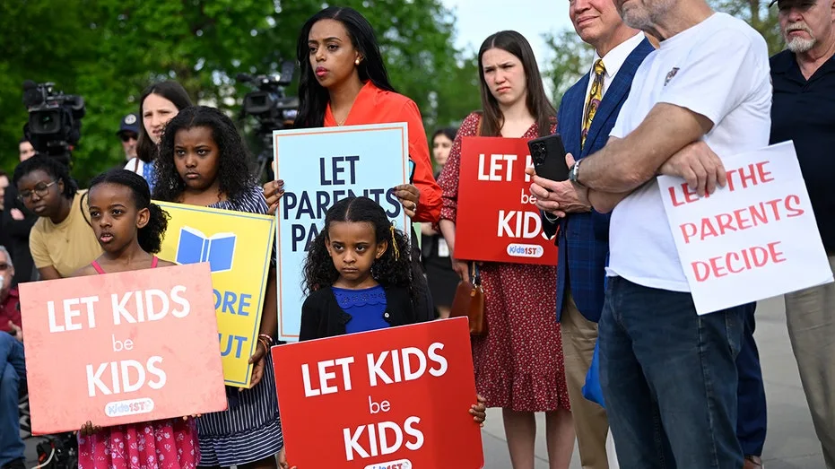 Portland parent fights child's elementary school over 'final straw' of adding trans-inclusive flag