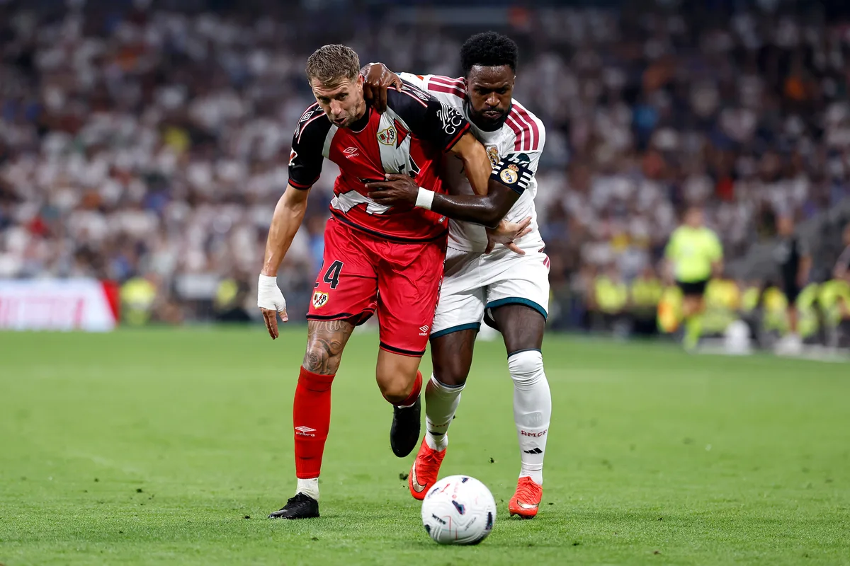 Vinicius no consigue regatear a su pasado
